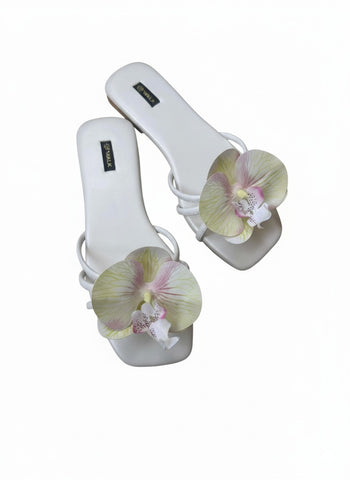 Zara Flat