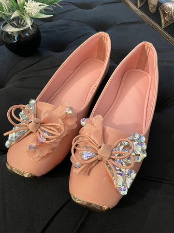 Amora Pumps