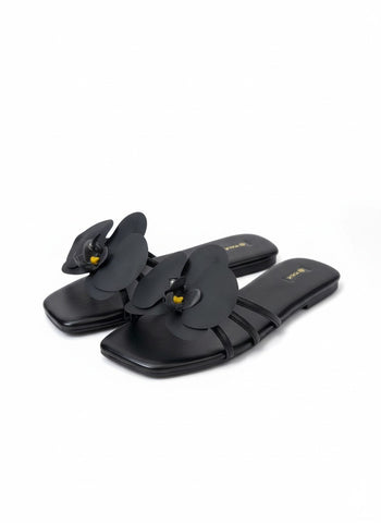 Zara Flat